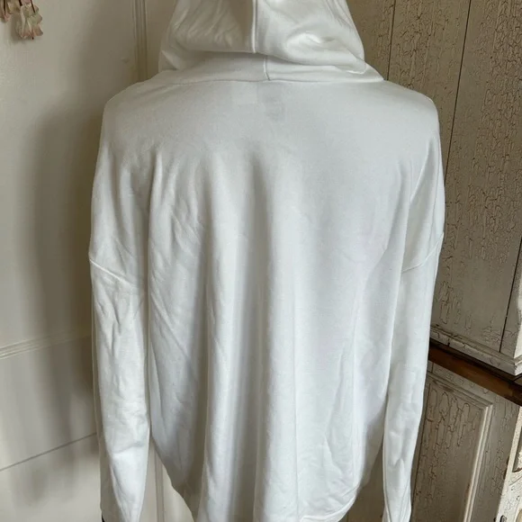 Reebok White NHL Penguins Hoodie - Picture 5 of 14